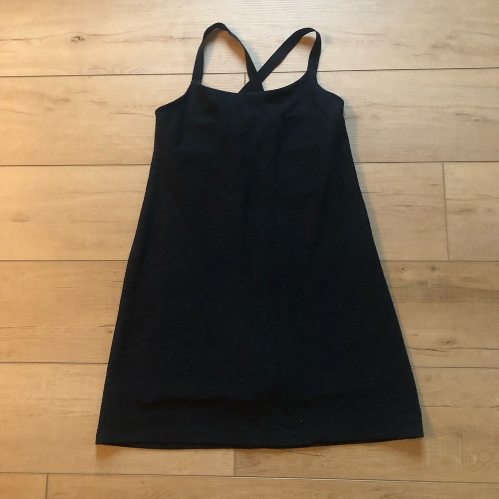 Beyond Yoga spacedye dress with built in shelf bra and shorts. Size small EUC